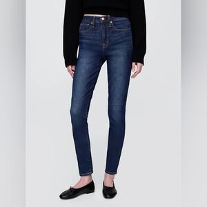 GAP True Skinny High Rise Women's Jeans in Darker Wash Size 28 Size 6/R